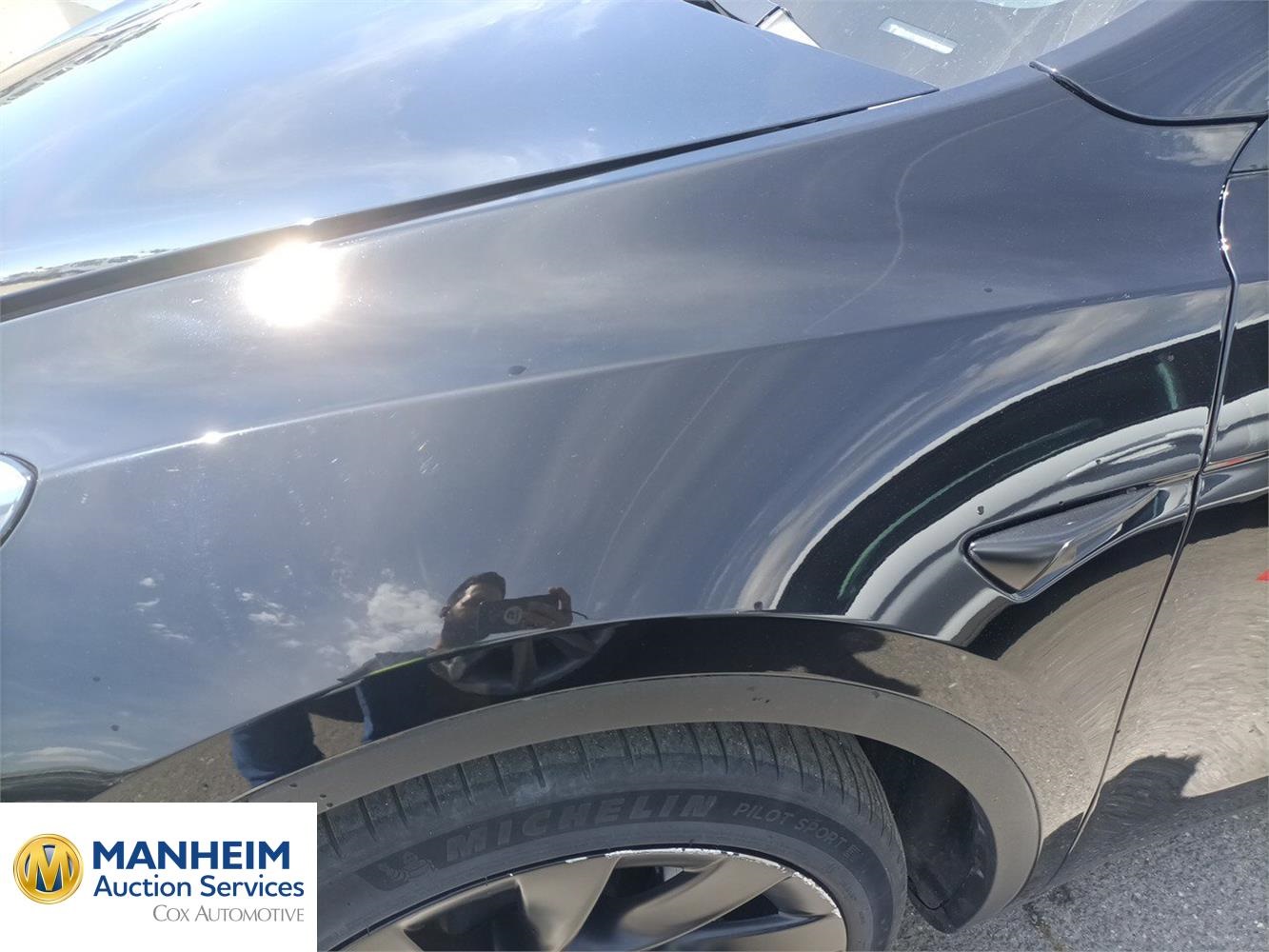 Foto Tesla MODEL Y 76