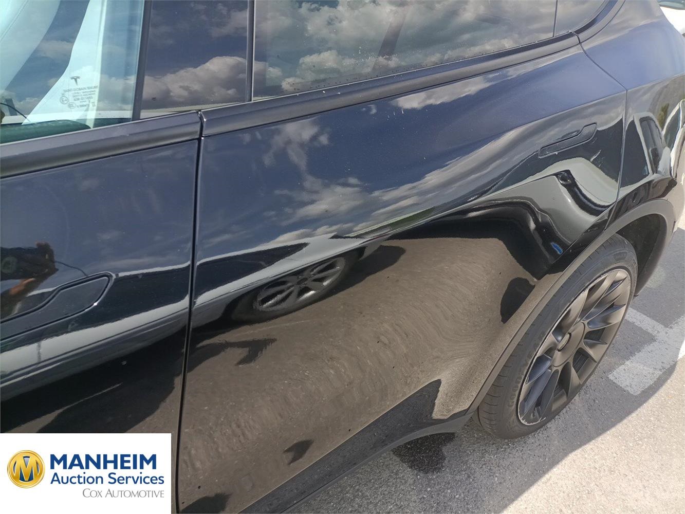 Foto Tesla MODEL Y 79