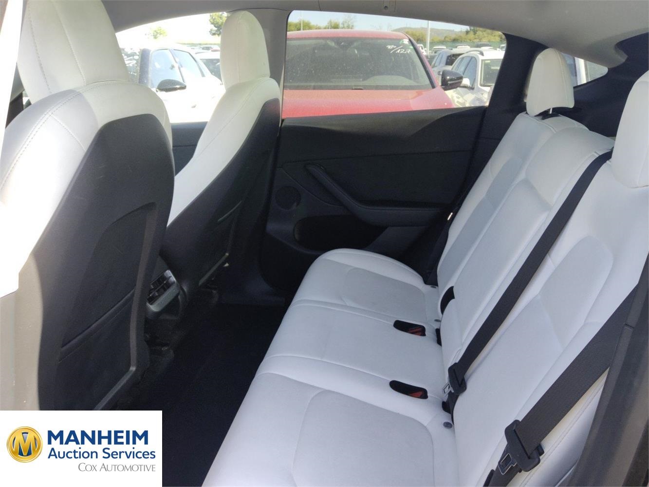 Foto Tesla MODEL Y 9