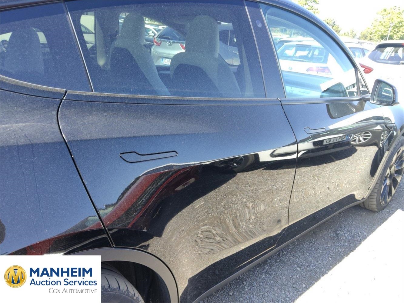 Foto Tesla MODEL Y 47