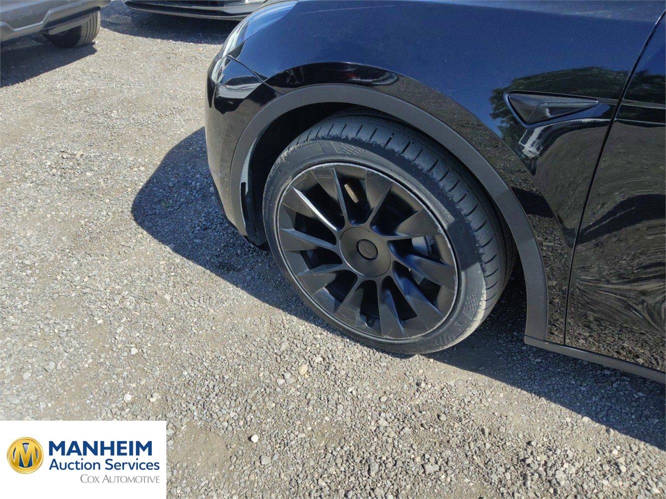 Foto Tesla MODEL Y 111