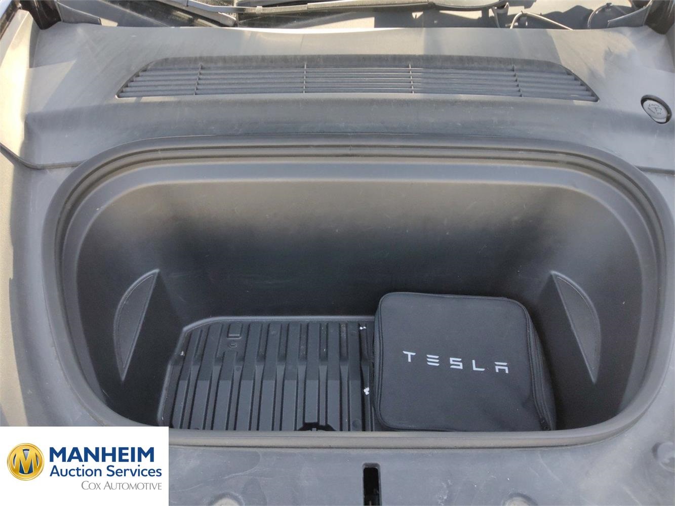Foto Tesla MODEL Y 135
