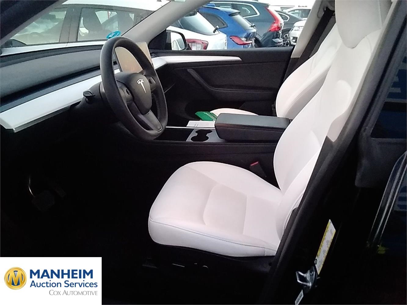 Foto Tesla MODEL Y 32