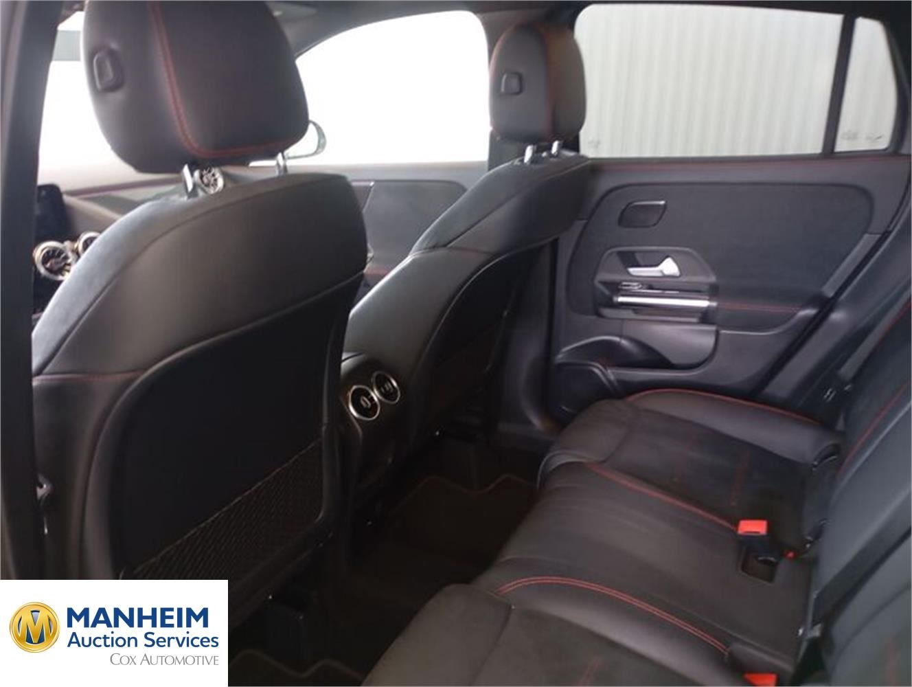 Foto Mercedes Benz GLA 6