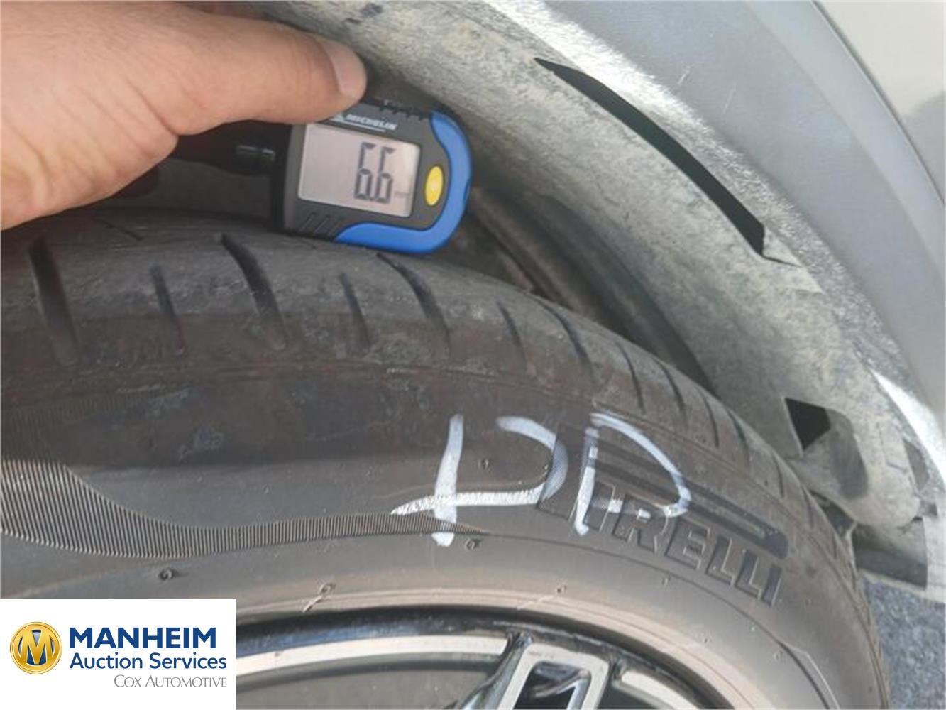 Foto Mercedes Benz GLA 49