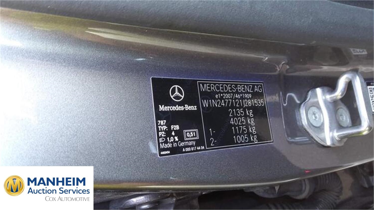 Foto Mercedes Benz GLA 8
