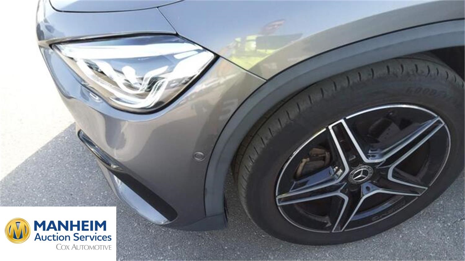 Foto Mercedes Benz GLA 27
