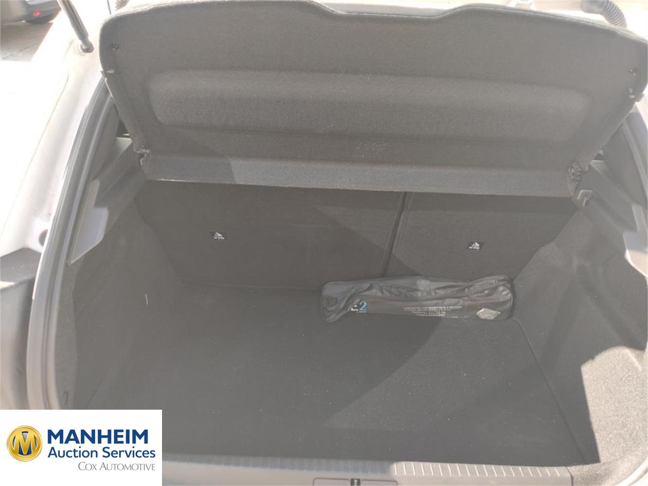 Foto Peugeot 208 II 13