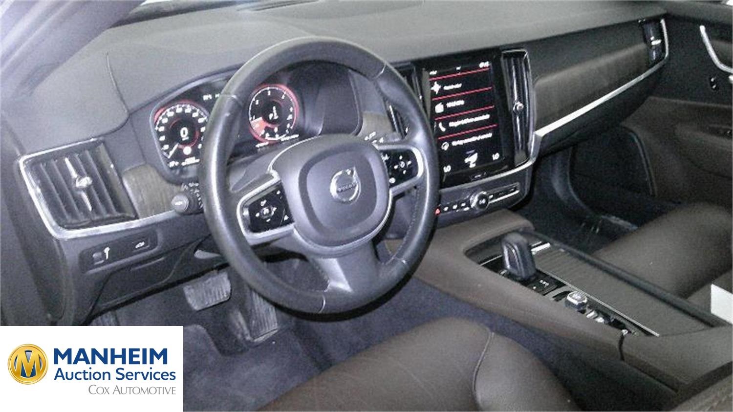 Foto Volvo V90 Cross Country 4
