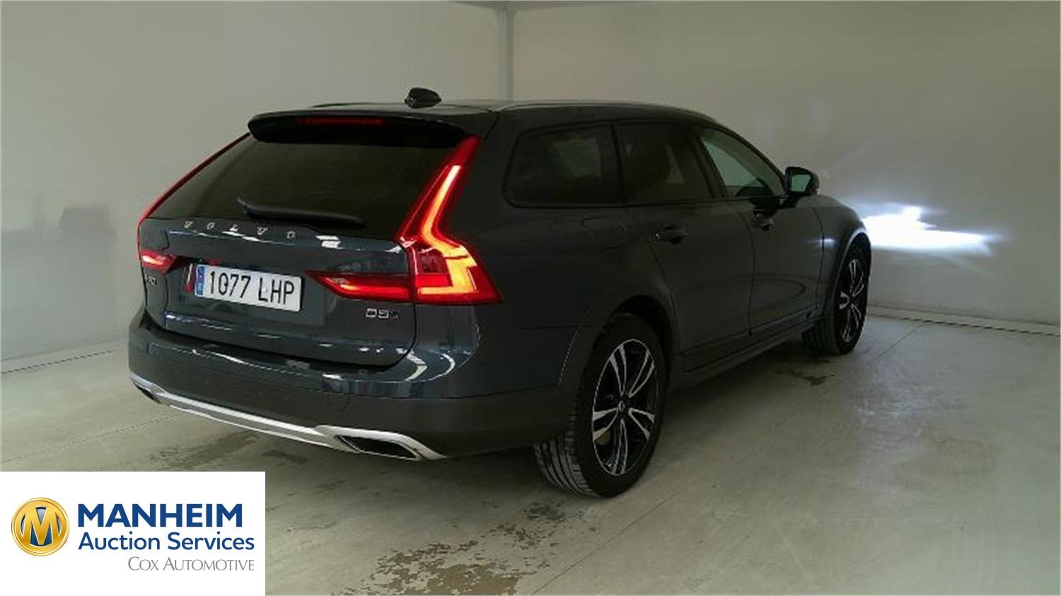 Foto Volvo V90 Cross Country 2