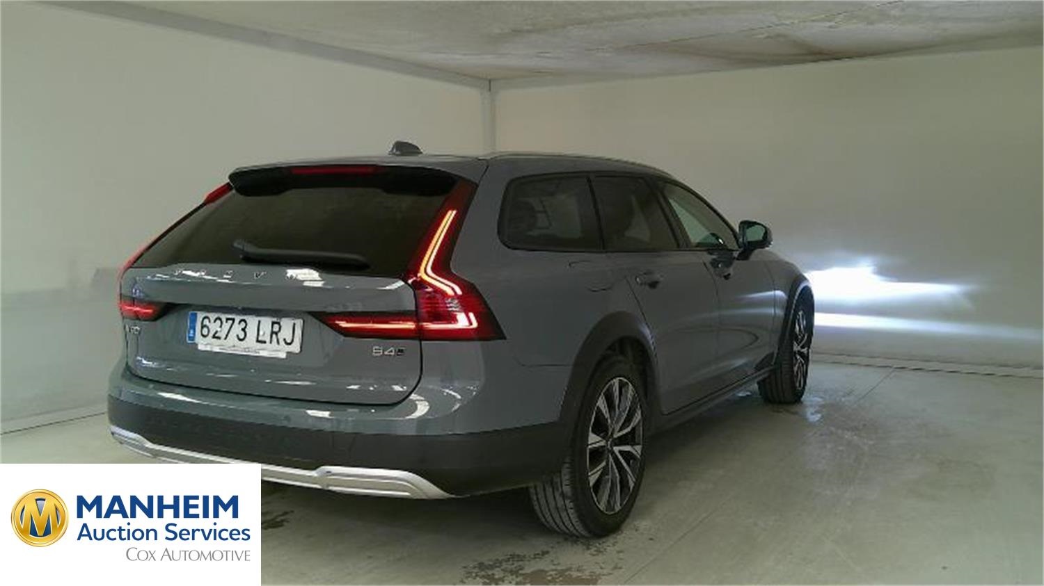 Foto Volvo V90 Cross Country 2