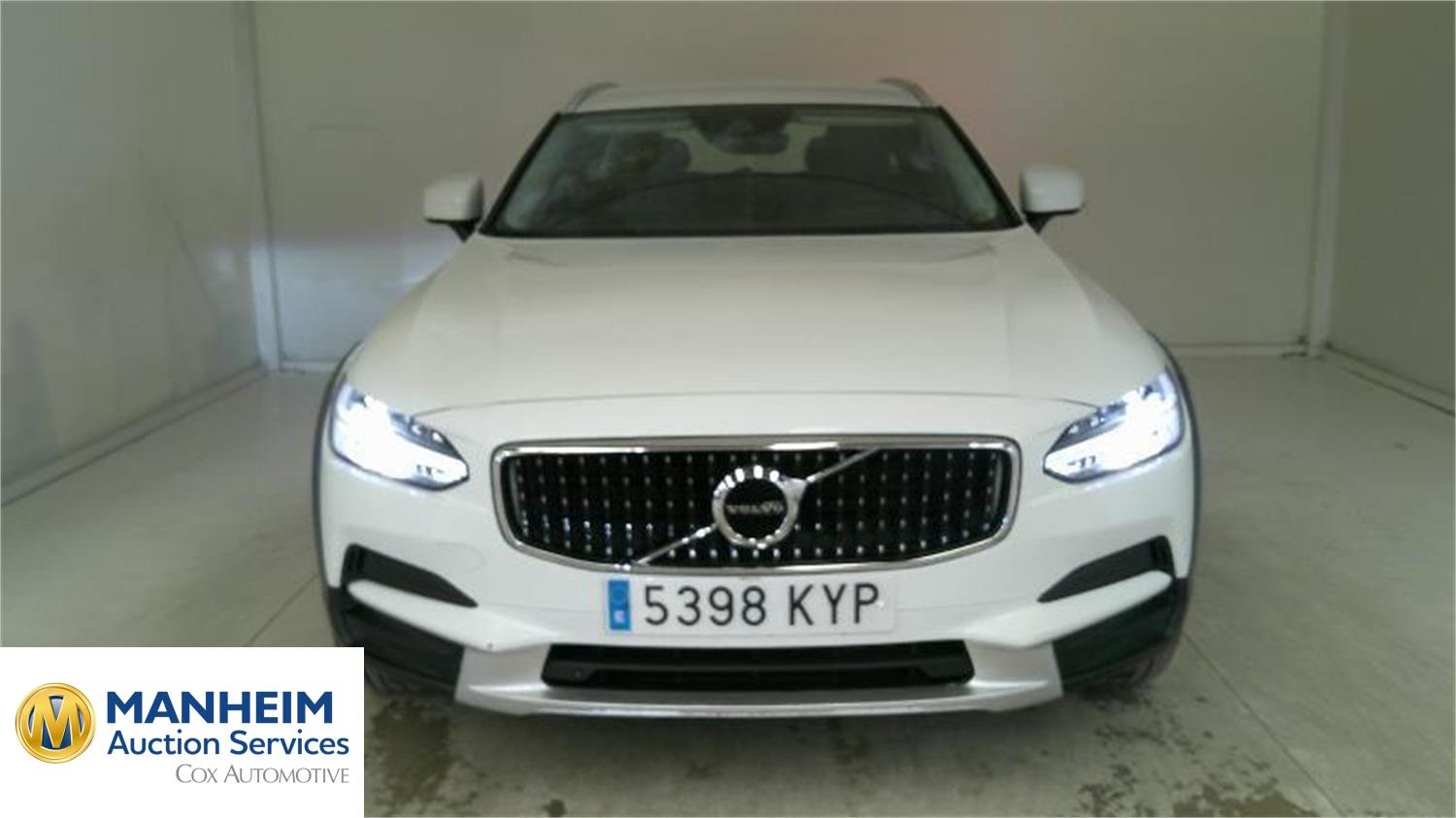 Foto Volvo V90 Cross Country 3